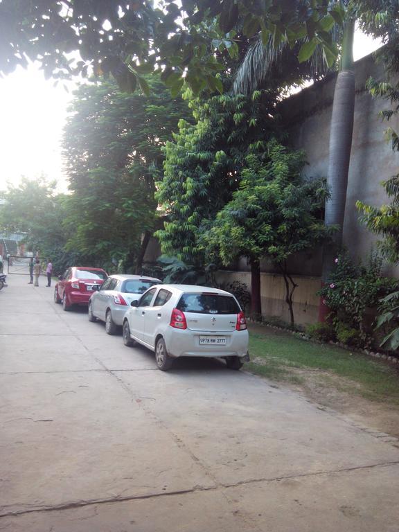 Hotel Kanishka 坎普尔 外观 照片